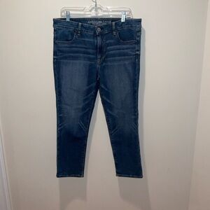 LIKE NEW NEVER WORN AMERICAN EAGLE WOMENS CROP SKINNY JEANS SIZE 14